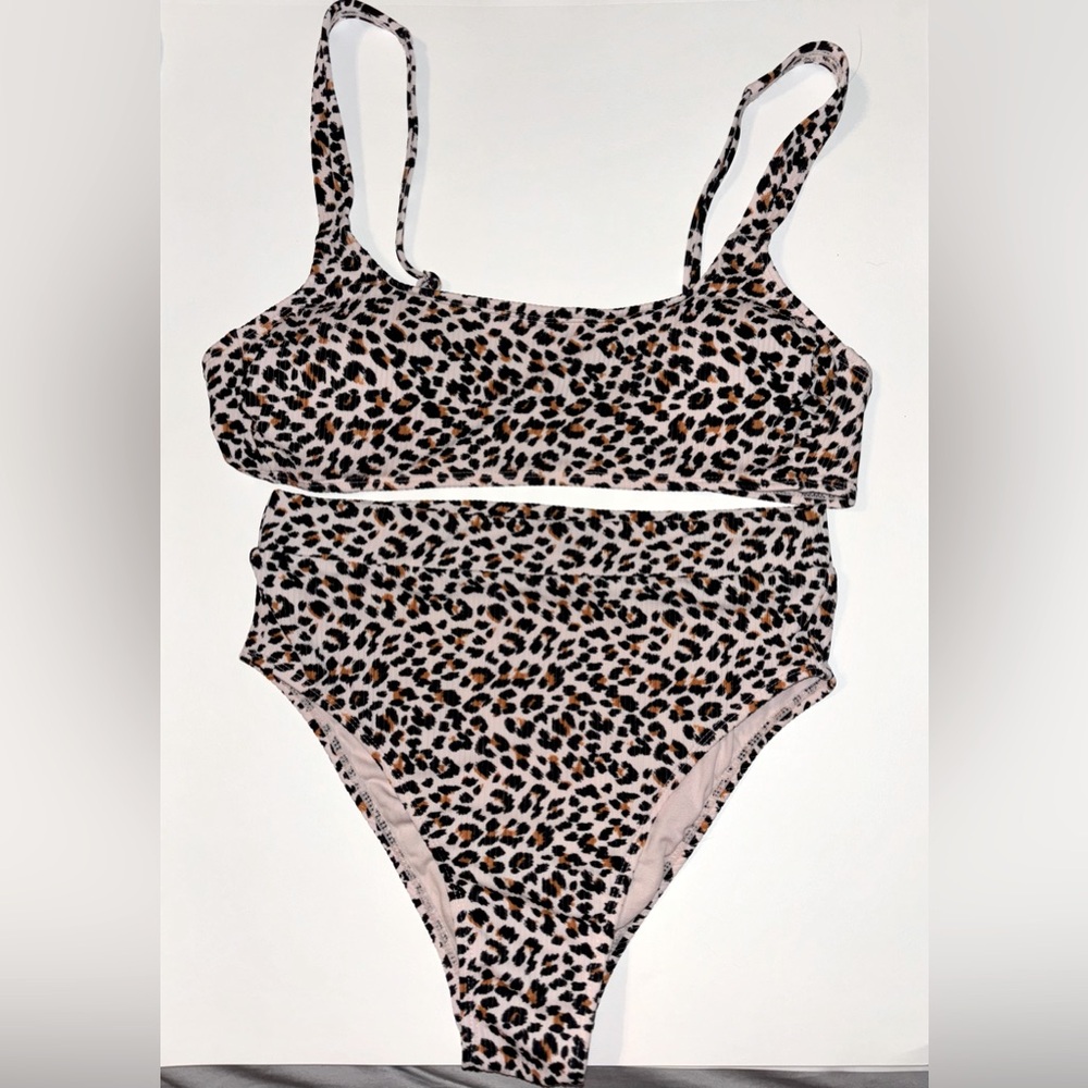 high-waisted cheetah print bikini set size M